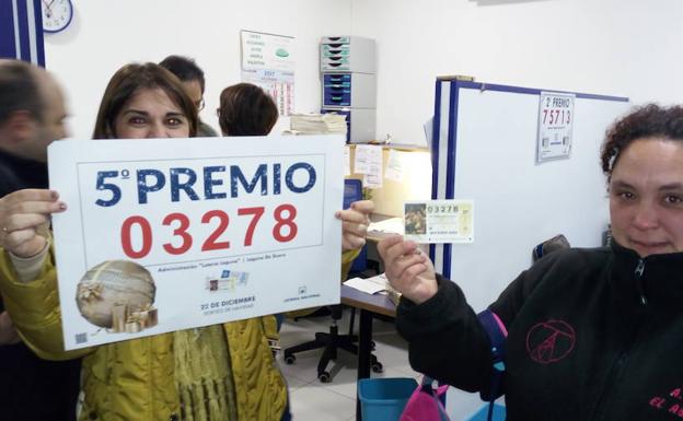 Premiados con el quinto premio en Laguna de Duero./Jesús Nieto