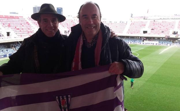 Los primos Juan Vega y Gonzalo Abril Vega, incondicionales del Real Valladolid en Barcelona