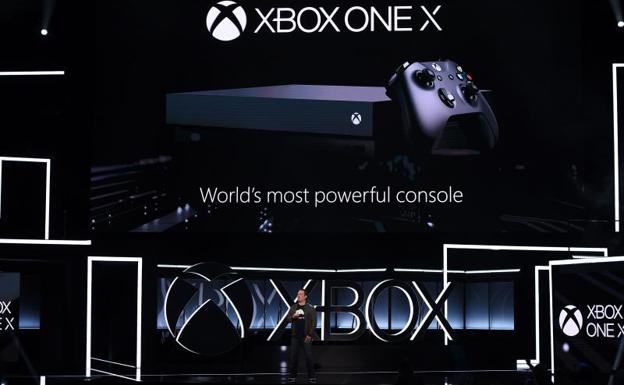 Phil Spencer, durante la presentación de Xbox One X./Afp