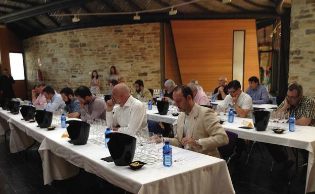 Cata de vinos de la Denominación de Origen del Bierzo.