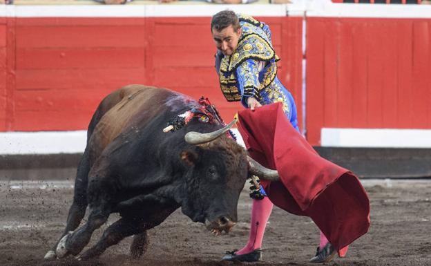 El Fandi torea en las fiestas de Bilbao