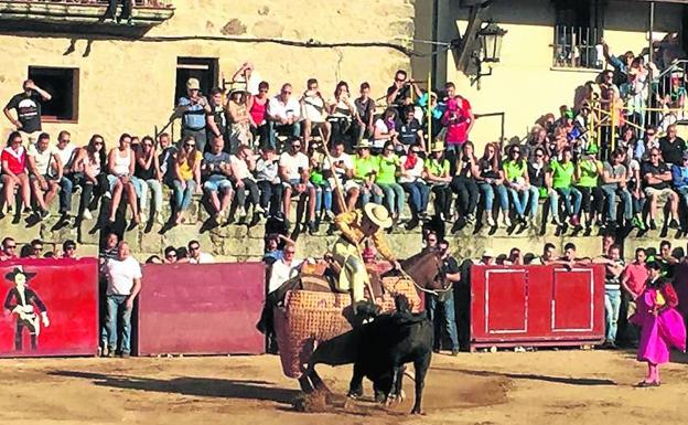 Un momento de la novillada picada ayer en Miranda del Castañar.