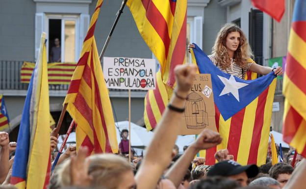 Protestas por las cargas policiales del 1-O./Efe