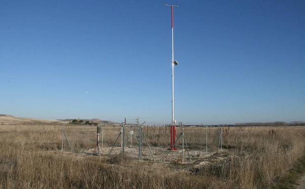 Estación meteorológica de Cuéllar. /M. Rico
