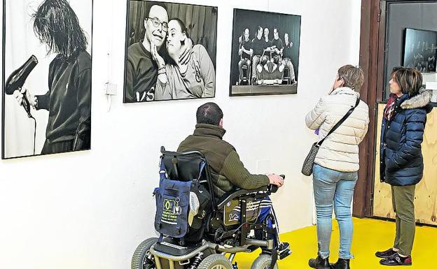 Exposición de José Luis de Román en Husillos. /El Norte