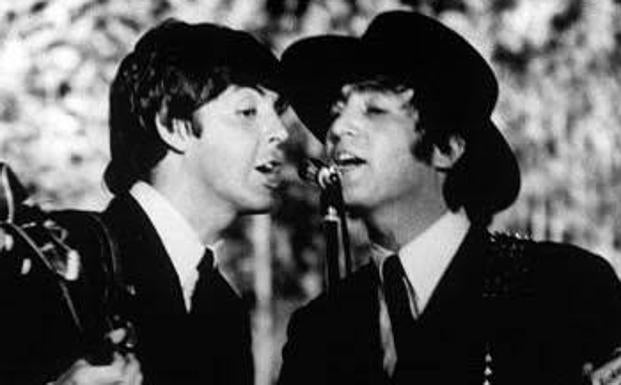 McCartney (i) y Lennon, en concierto en Las Ventas. /Archivo