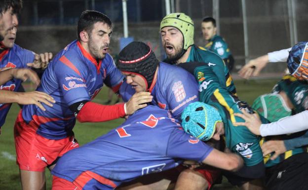Momento del partido del BigMat Tabanera Lobos./El Norte