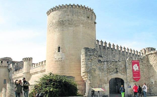 Castillo de los Duques de Alburquerque, en Cuéllar. /M. Rico