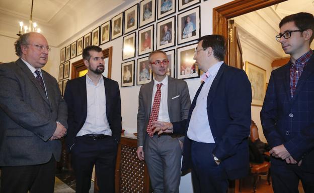 Enrique Cabero, Luis Tudanca, Ricardo Rivero y Fernando Pablos, en la Universidad. /MANUEL LAYA