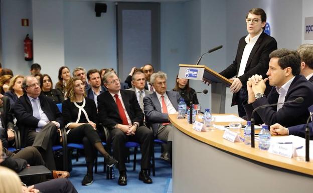 Mañueco, ayer ante miembros del Comité Ejecutivo Autonómico del PP./