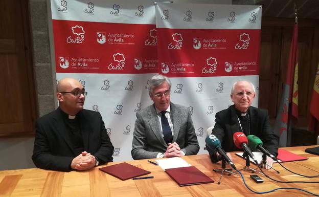 Ayuntamiento y Obispado de Ávila firman convenio para Oficina Peregrino durante el Año Jubilar. /P. V.