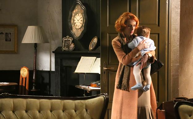 Irene llega con Carmelito y se lo entrega a Severo reconociendo que es su hijo