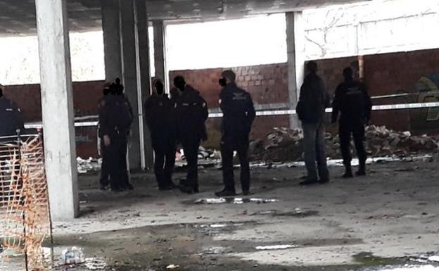 La Policía, en el inmueble./