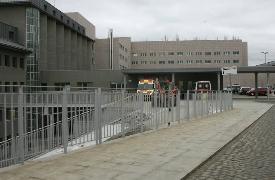 Acceso al área de urgencias del Hospital General de Segovia./Antonio de Torre