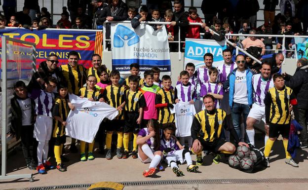 Los participante en el partido inclusivo que precedió a las finales