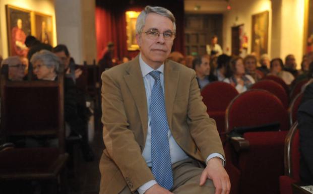 Jesús Urrea, antes de su intervención en la sede de la Academia de Bellas Artes de la Purísima Concepción. /Rodrigo Jiménez