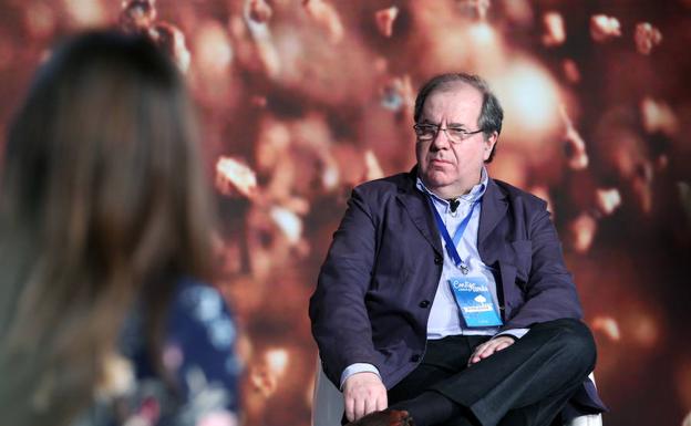 El presidente de la Junta, Juan Vicente Herrera, durante su participación en los Diálogos Populares dentro de la Convención Nacional del PP en Sevilla./ICAL