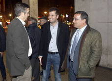 Crespo, a la derecha, con Luis Tudanca y Patxi López, en una imagen de 2014./Ramón Gómez