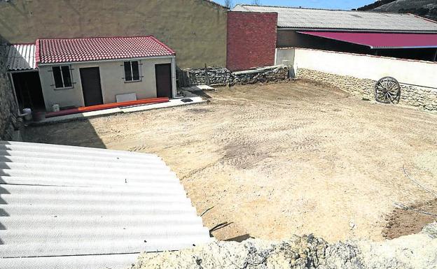Corral de Hontoria donde se descubrieron los restos. /Antonio Quintero