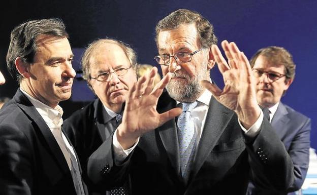 Mariano Rajoy con Martínez Maíllo, Juan Vicente Herrera y Alfonso Fernández Mañueco en una foto de archivo. /El Norte