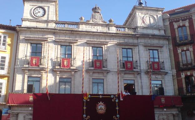 Ayuntamiento de Burgos, el que cuenta con más fondos por el superávit de sus cuentas. /Wikipedia