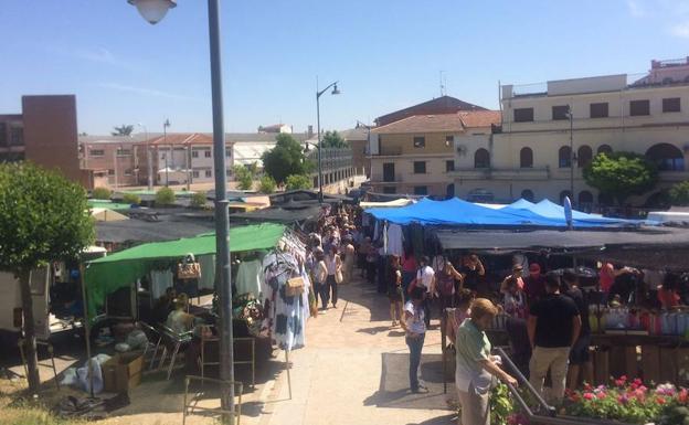 Aspecto de una de las zonas del mercadillo en su ubicación actual. /S.G.