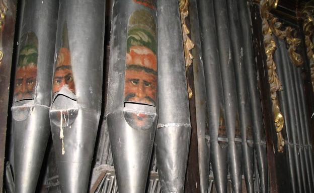 Detalle de los tubos del órgano. /El Norte