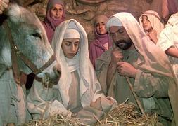 Vecinos de Nazaret representan una escena de la Natividad. / Archivo/