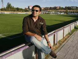 El ex jugador blanquivioleta Eusebio Sacristán en un entrenamiento del Real Valladolid. Foto de archivo: Gabriel Villamil/