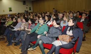 Antiguos scouts reunidos ayer en el salón de actos del colegio Marista Castilla de Palencia. / MERCHE DE LA FUENTE/