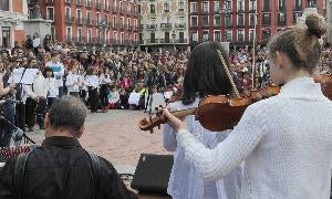Concierto de protesta en la Plaza Mayor. / Ricardo Otazo/