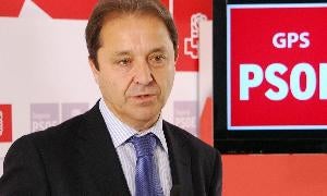 El parlementario socialista por Segovia, Juan Luis Gordo. / El Norte/