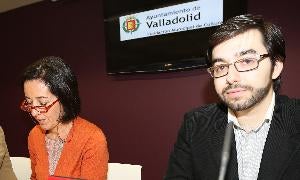 Mercedes Cantalapiedra y Ernesto Monsalve, en la presentación de la gira. :: H. SASTRE/