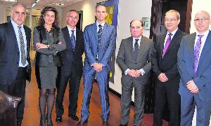 Jesús María Ortiz (izquierda), Begoña Hernández, Ricardo González, Stephen Nicol, Tomás Villanueva, Pedro Villar y Tomás Vecilla. GMCYL/