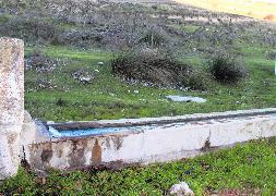 Manantial de la Fuente de Hontoria, uno de los dos que surten agua a Castrillo. / L. A. C./