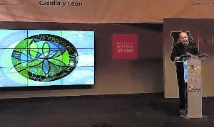 El presidente de la Mancomunidad Sierra de Francia, Sebastián Requejo, durante la presentación de la nueva marca de identidad. / Marjés/