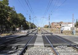 Paso a nivel del barrio La PIlarica./ Andrea Bruiz/