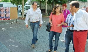 Iratxe García, junto a Juan Luis Gordo (derecha) y José Luis Aceves. / El Norte/