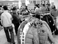 El dinámico arranque de las rebajas supera las previsiones del comercio