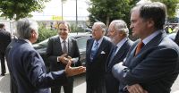 José María Bergareche, vicepresidente y consejero delegado de Vocento; el presidente José Luis Rodríguez Zapatero; Santiago de Ybarra, presidente de Vocento; Alfonso Domínguez-Guilarte, director general de El Norte de Castilla; y Carlos Roldán, director, a la llegada del jefe del Ejecutivo de la nación al diario. / FOTOS DE R. GÓMEZ Y G. VILLAMIL/
