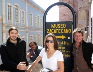 Luis Moro (derecha), con unos compañeros, en Zacatecas. ::
EL NORTE/