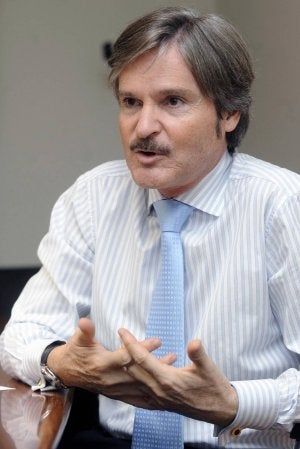 Jaime Mateu, durante la entrevista. ::
FÉLIX ORDÓÑEZ/