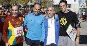 Anselmo Lucas, Agustín Ruiz, Jesús María Gómez y Fernando Álamo posan en la meta de Zaratán. :: A. QUINTERO/