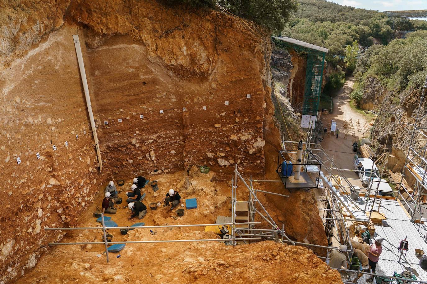 fotos-arranca-la-campa-a-de-excavaciones-en-los-yacimientos-de