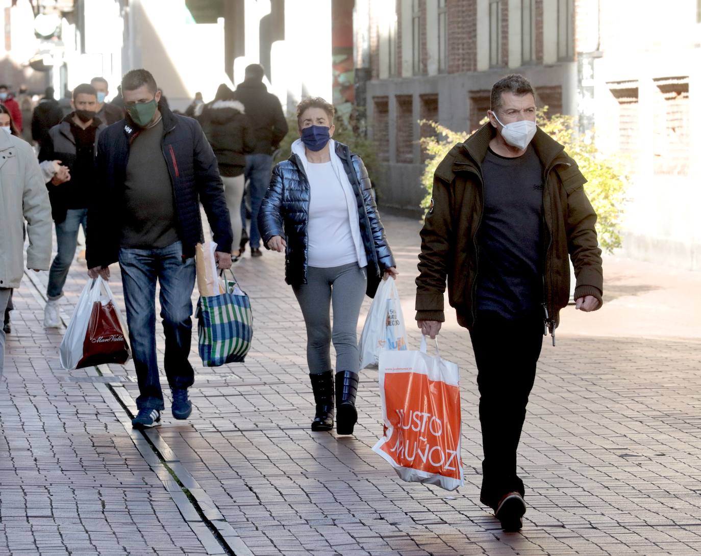 Fotos: Valladolid se va de compras en Nochebuena (I) | El Norte de Castilla