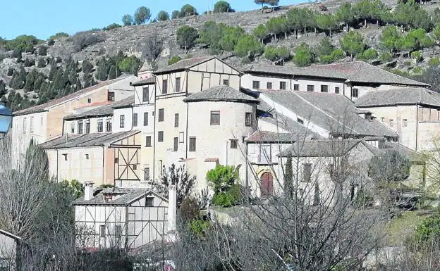 Vista del abigarrado conjunto de construcciones que forman el monasterio de San Vicente el Real. /ANTONIO TANARRO