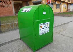refrigerador Instruir judío El Ayuntamiento instala unos nuevos contenedores para la recogida de ropa y  calzado usado | El Norte de Castilla